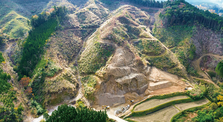 熊本で豊富な解体実績を持つ吉田開発の山砂採掘場